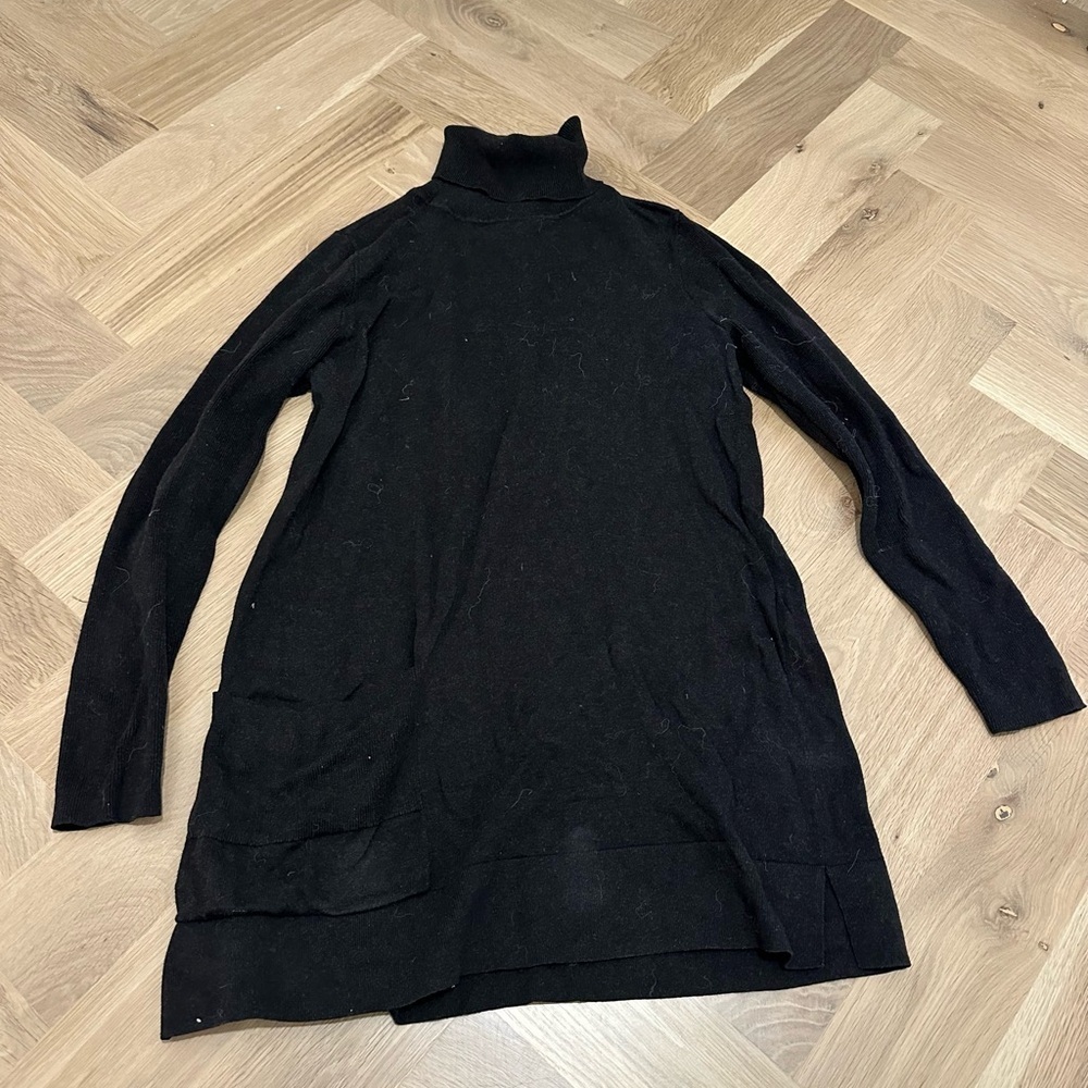 Cabi Women's 100% cotton long turtleneck Sweater - Picture 2 of 5